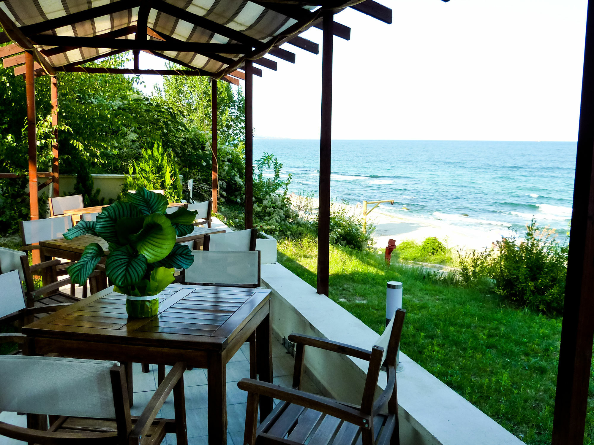 Family Hotel Albizia Beach Varna Exterior foto